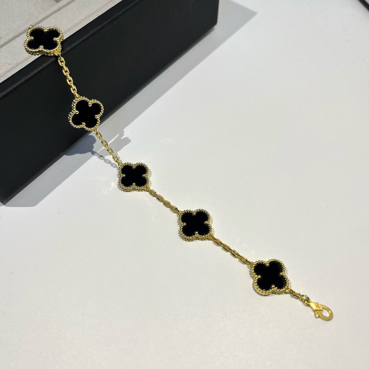 [Dream]NEUE CLOVER 5 MOTIF ONYXS ARMBAND KOLLEKTION