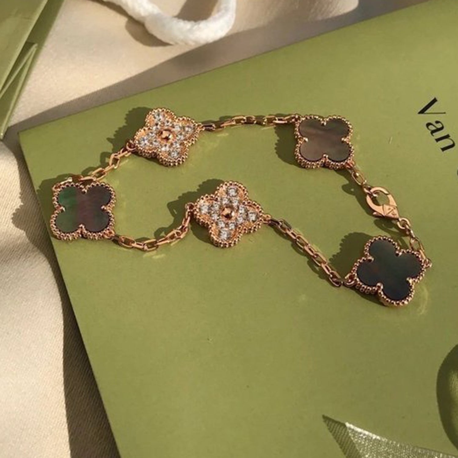 [Traum]NEUE CLOVER 5 MOTIV GRAUER PERLMUTT-ARMBAND-KOLLEKTION