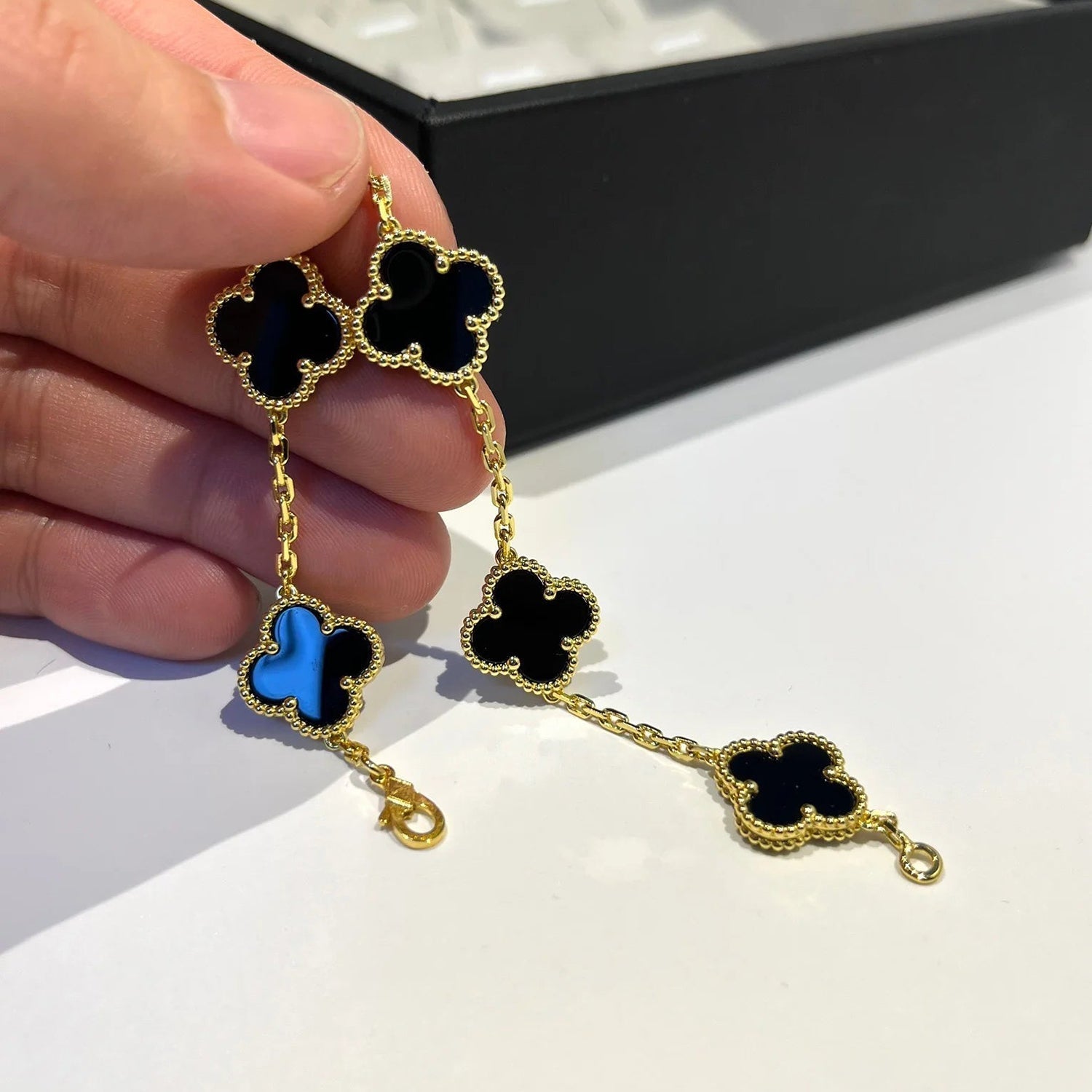 [Dream]NEUE CLOVER 5 MOTIF ONYXS ARMBAND KOLLEKTION