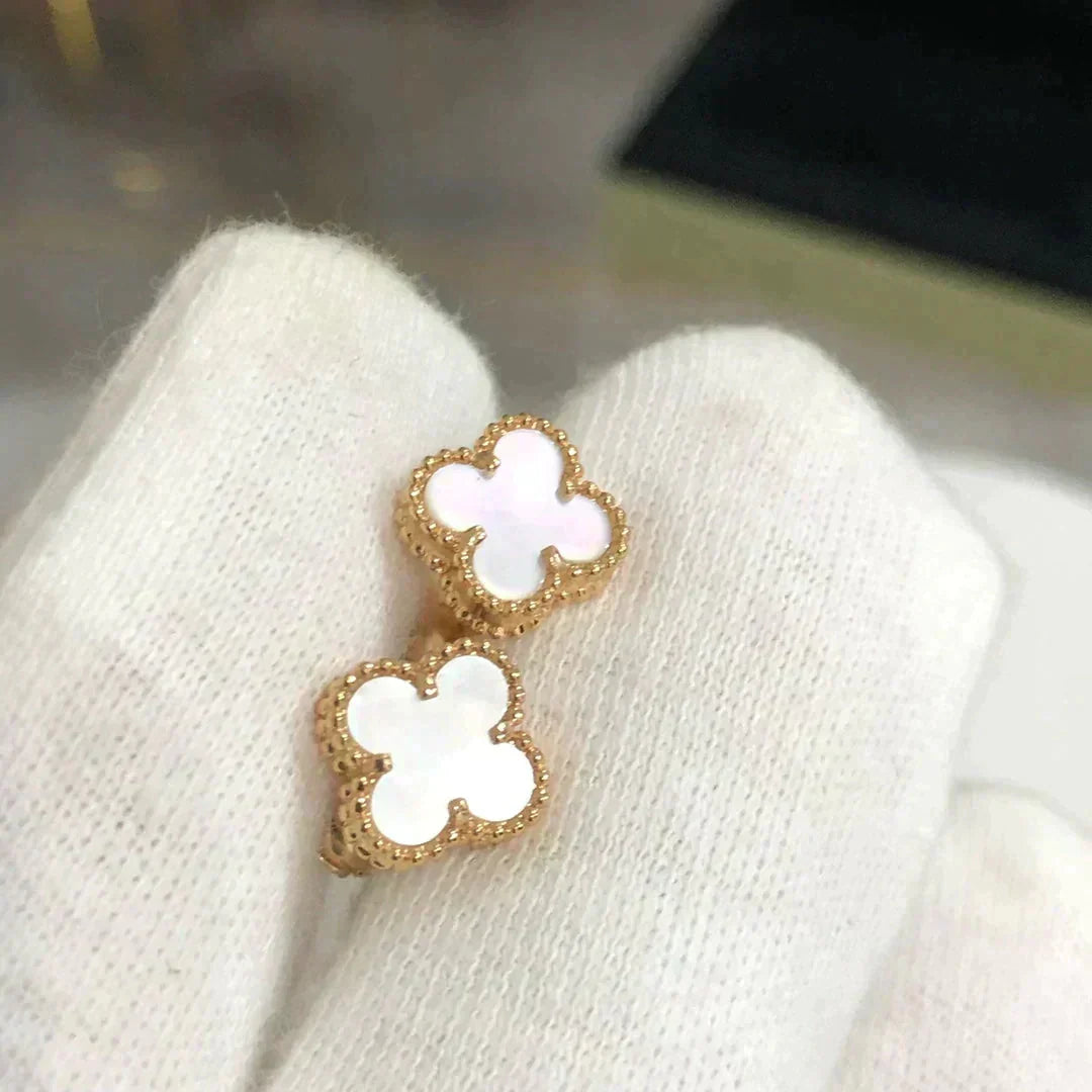 「ドリーム」クローバー ミニ 9.5MM ホワイト マザーオブパール イヤリング