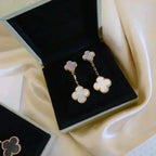 ¡®Dream¡¯CLOVER 2 MOTIF WHITE MOP EARRINGS