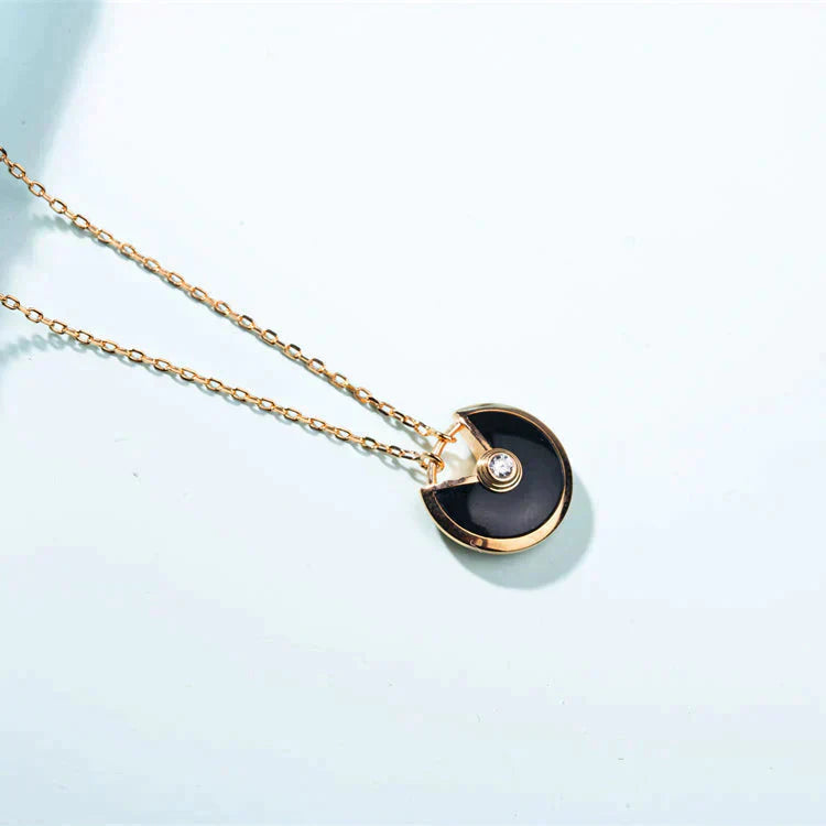 ¡®Dream¡¯AMULETTE GOLD CARNELIAN ONYX NECKLACE
