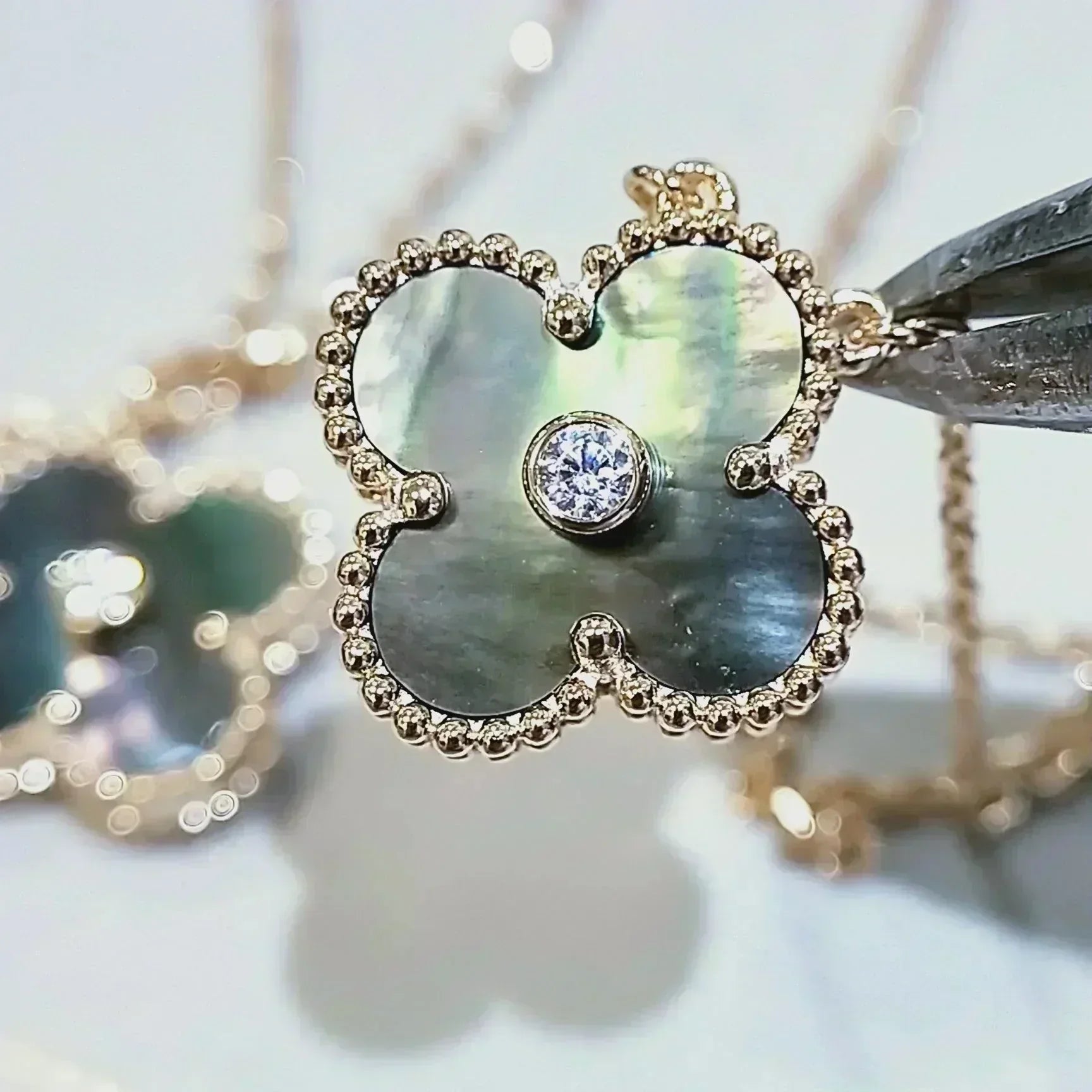 ®Dream´クローバー 15mm ダイヤモンド＆マザーオブパール ネックレス