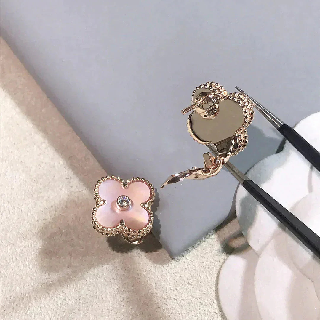 ¡®Dream¡¯CLOVER MITTELGROSSE 1 MOTIV OHRRINGE ROSA PERLMUTT DIAMANT