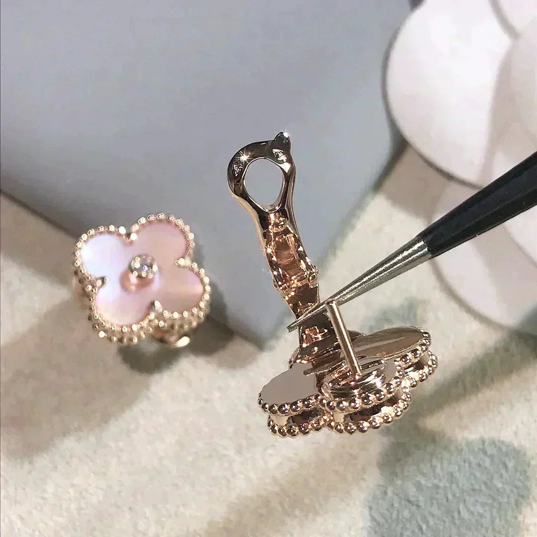¡®Dream¡¯CLOVER MITTELGROSSE 1 MOTIV OHRRINGE ROSA PERLMUTT DIAMANT