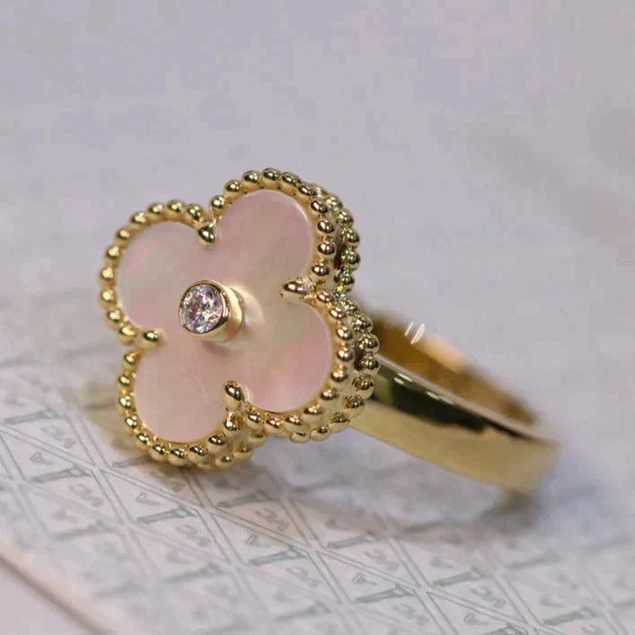 "Dream" Kleeblatt Rosa Perlmutt Ring Gold Diamant