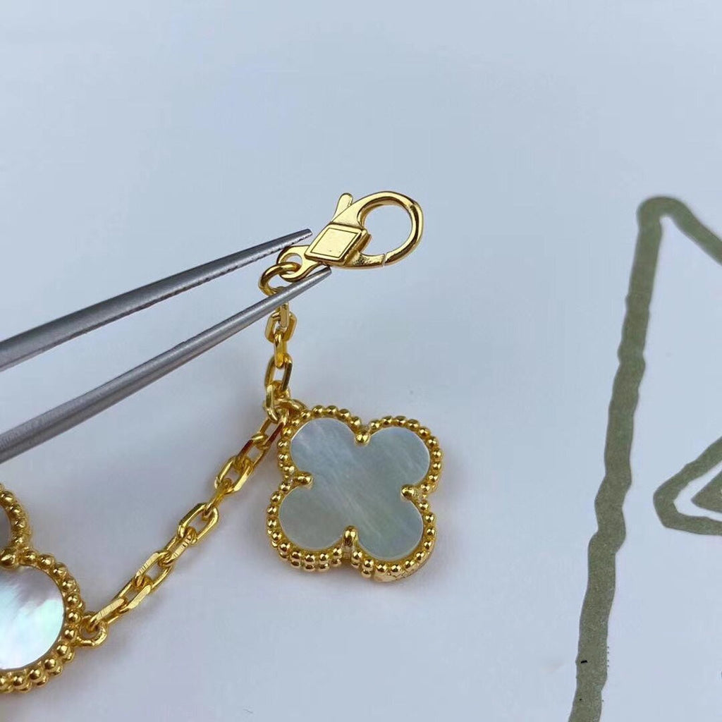 ¡®Dream¡¯MAGIC CLOVER MOP GOLD ARMREIF 5 MOTIVE