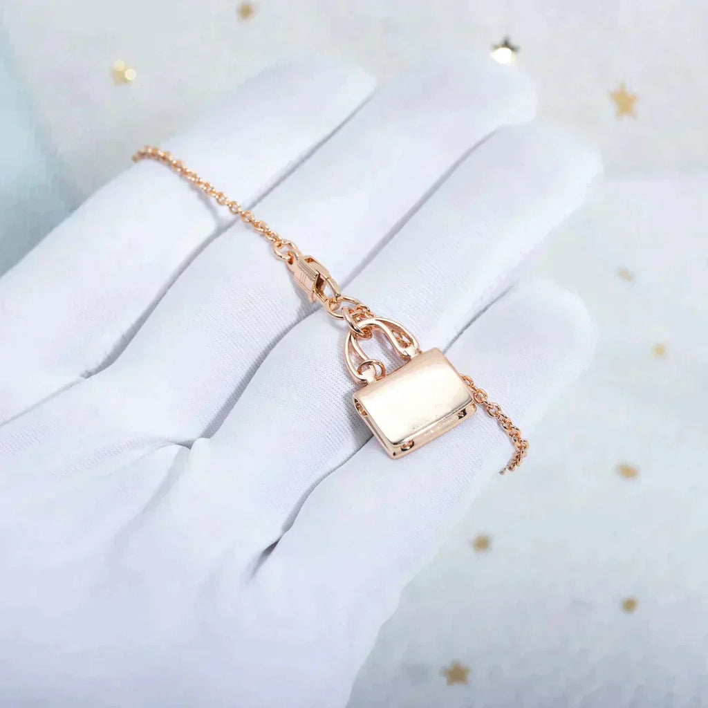 „Dream“-Halskette aus Roségold mit Amulett-Anhänger