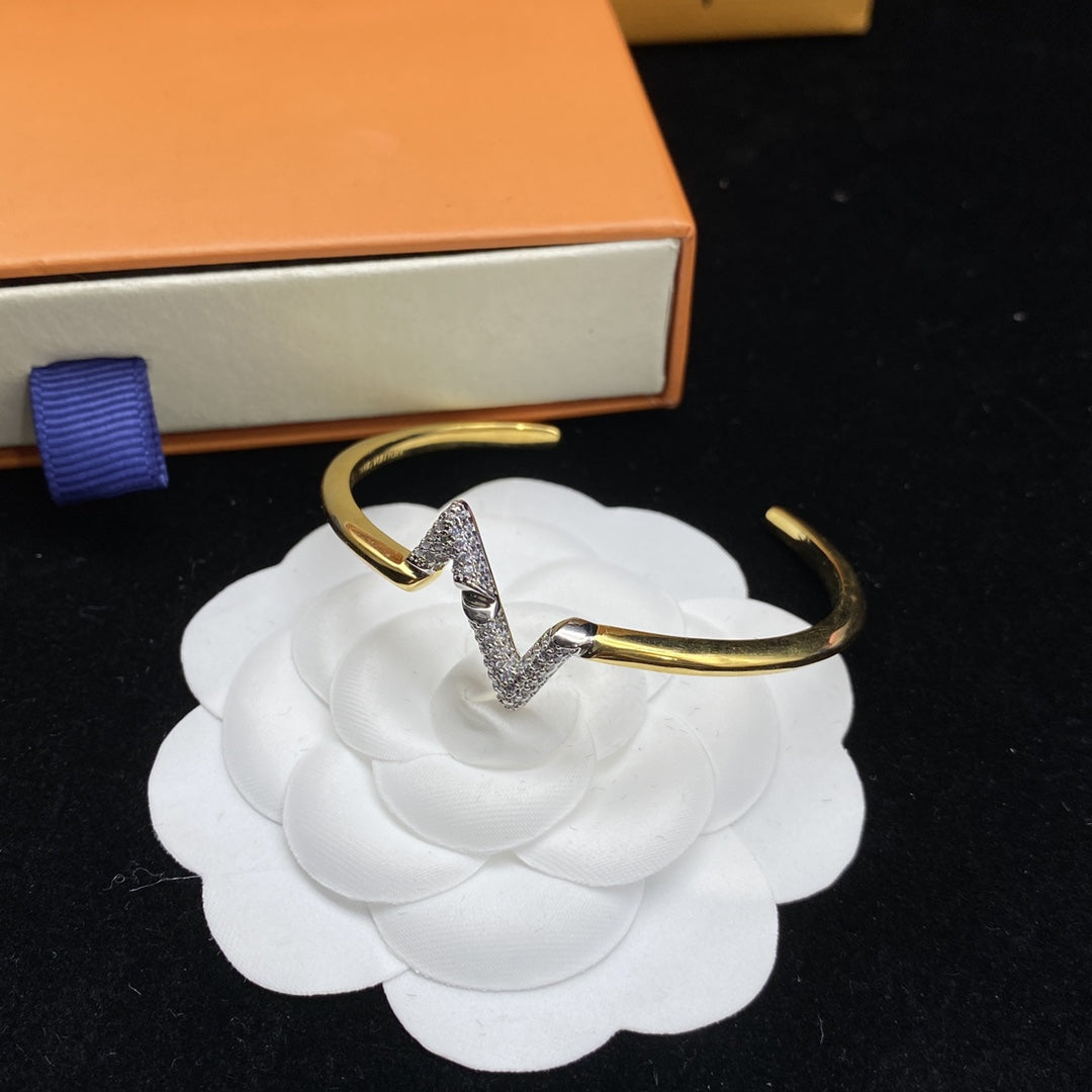¡®Dream¡¯VOLTE UPSITE DOWN DIAMOND GOLD OPEN BRACELET