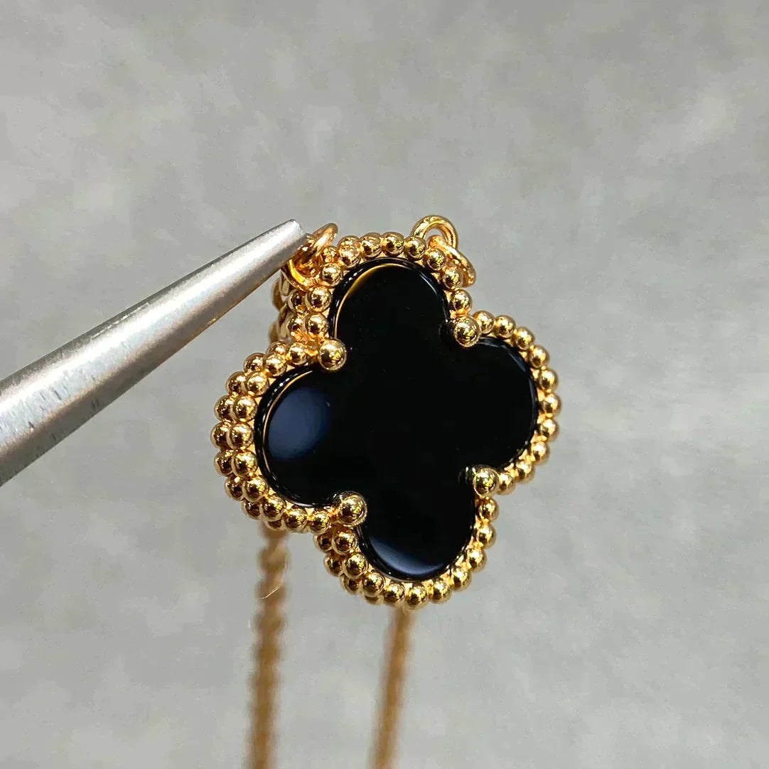 夢CLOVER 15MM ブラックオニキス シングル フラワー ネックレス