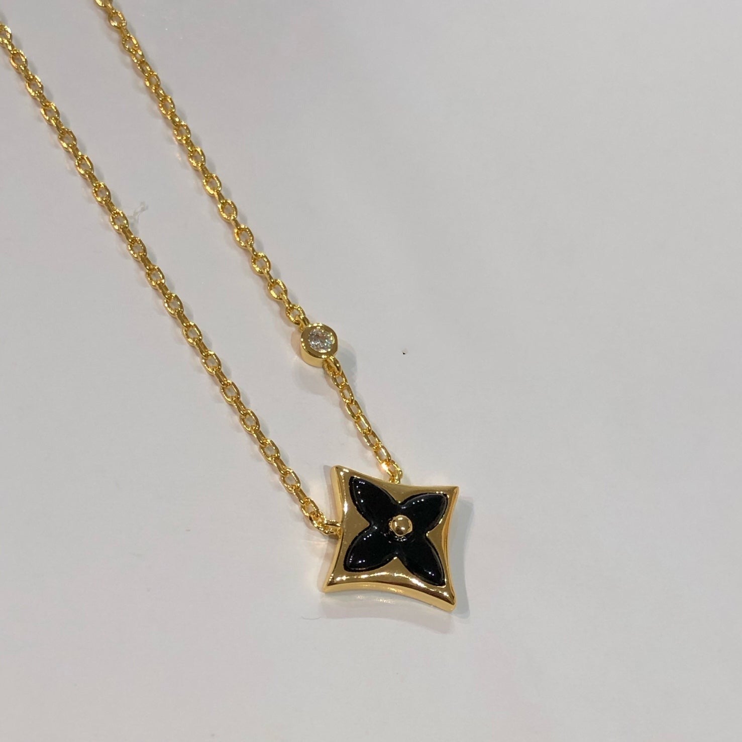 ®DREAM®STAR 黒蝶貝ネックレス