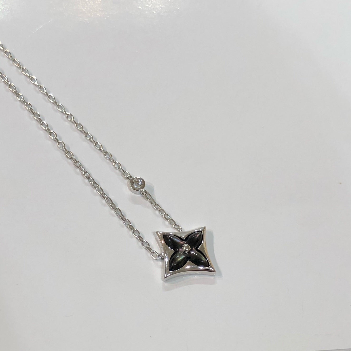®DREAM®STAR 黒蝶貝ネックレス
