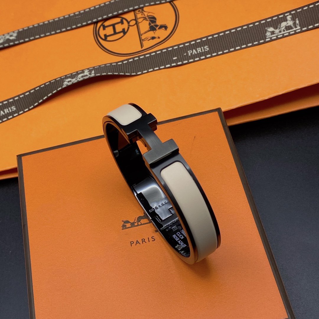 Armband „Dream“ mit 12 mm breiten schwarzen und beigen Keramikelementen