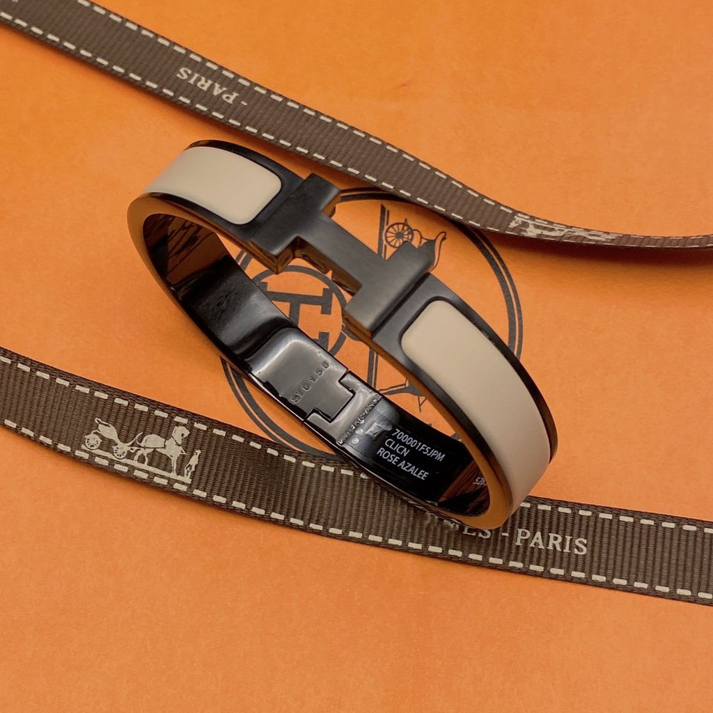 Armband „Dream“ mit 12 mm breiten schwarzen und beigen Keramikelementen