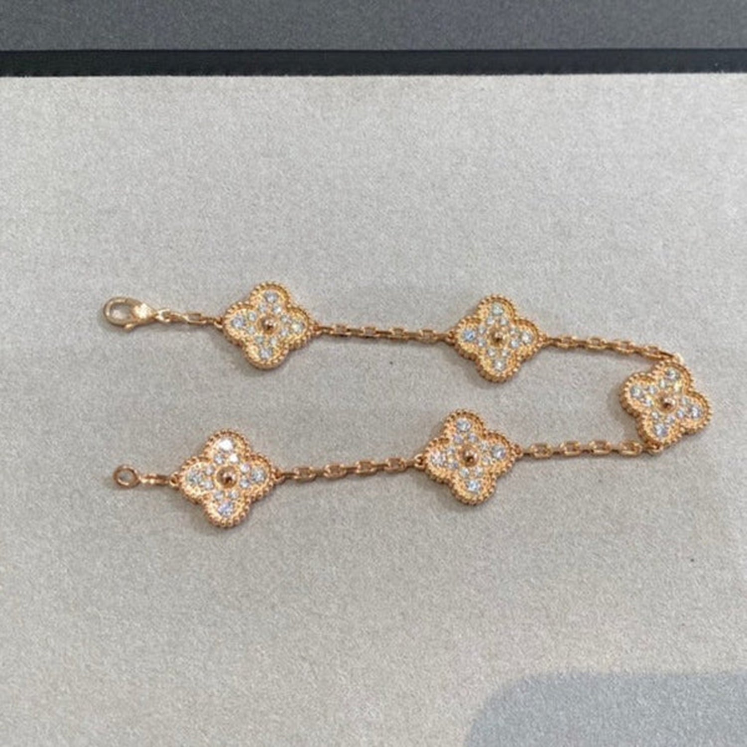 [Dream] Neue CLOVER 5 MOTIF FULL DIAMOND ARMBANDKOLLEKTION