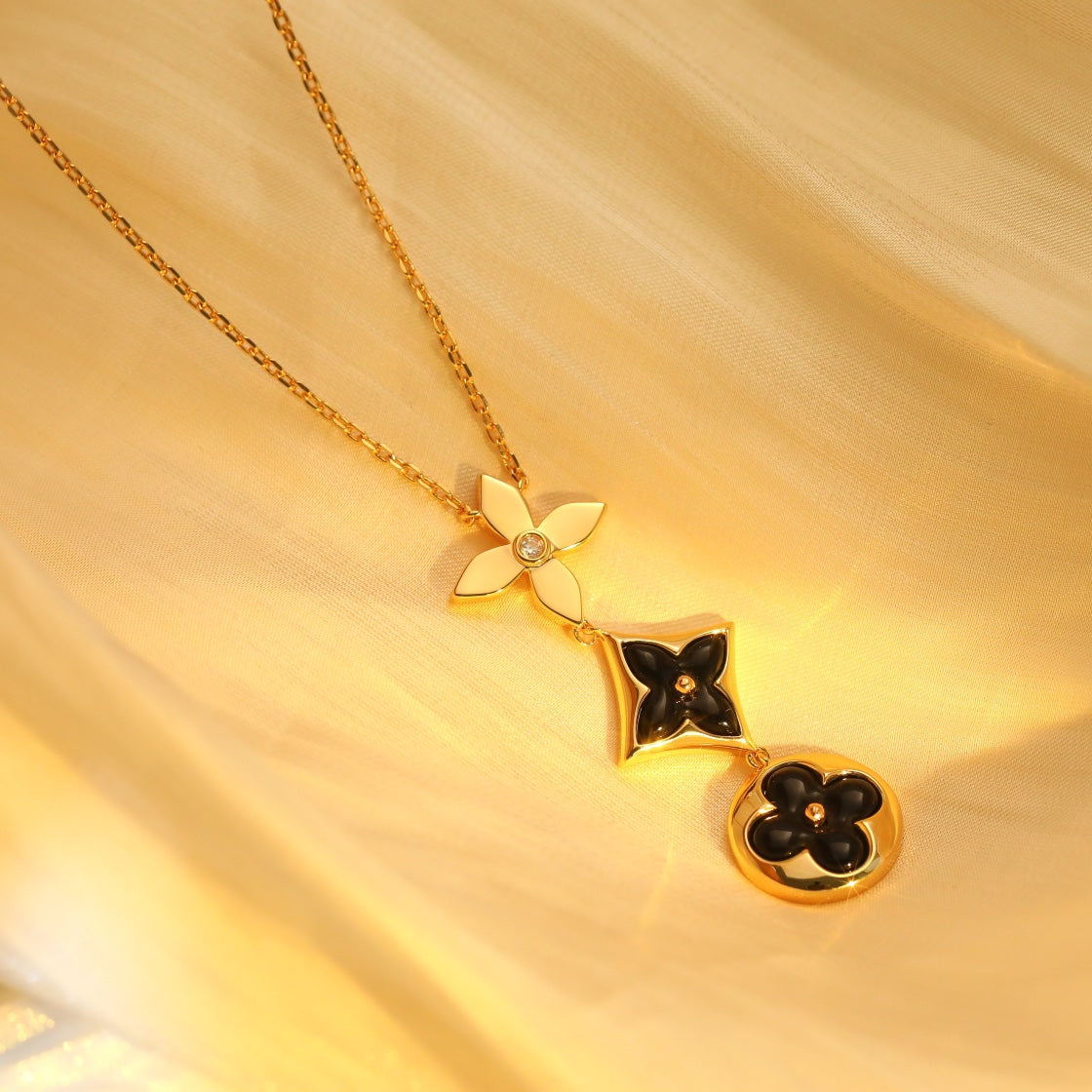 「ドリーム」スター＆サン オニキス ピンクゴールド ネックレス