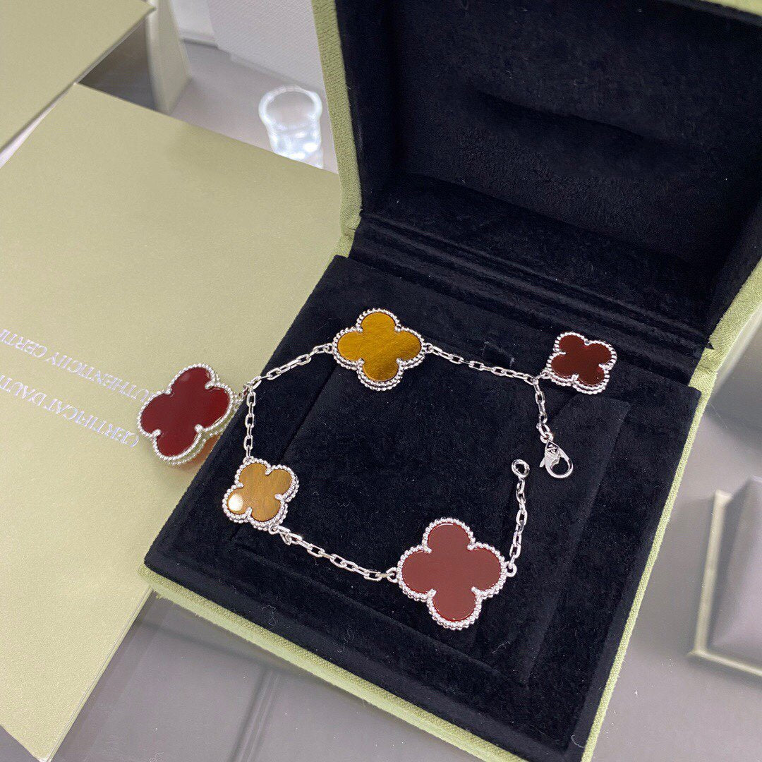 「ドリーム」クローバー 5モチーフ シルバー カーネリアン タイガーアイ ブレスレット