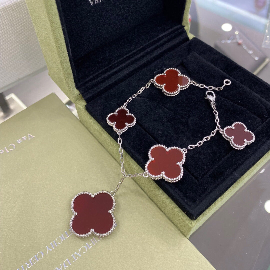 „Dream“ CLOVER 5 MOTIVE SILBER KARNEOL ARMBAND