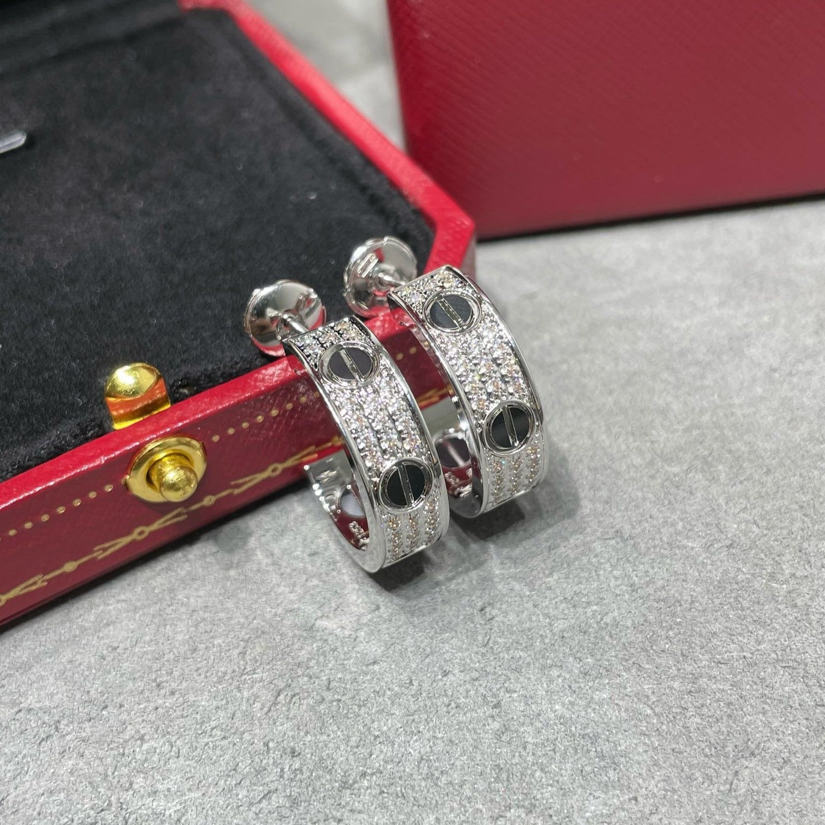 ¡®Dream¡¯LOVE CERAMIC DIAMOND PAVED SILVER EARRINGS