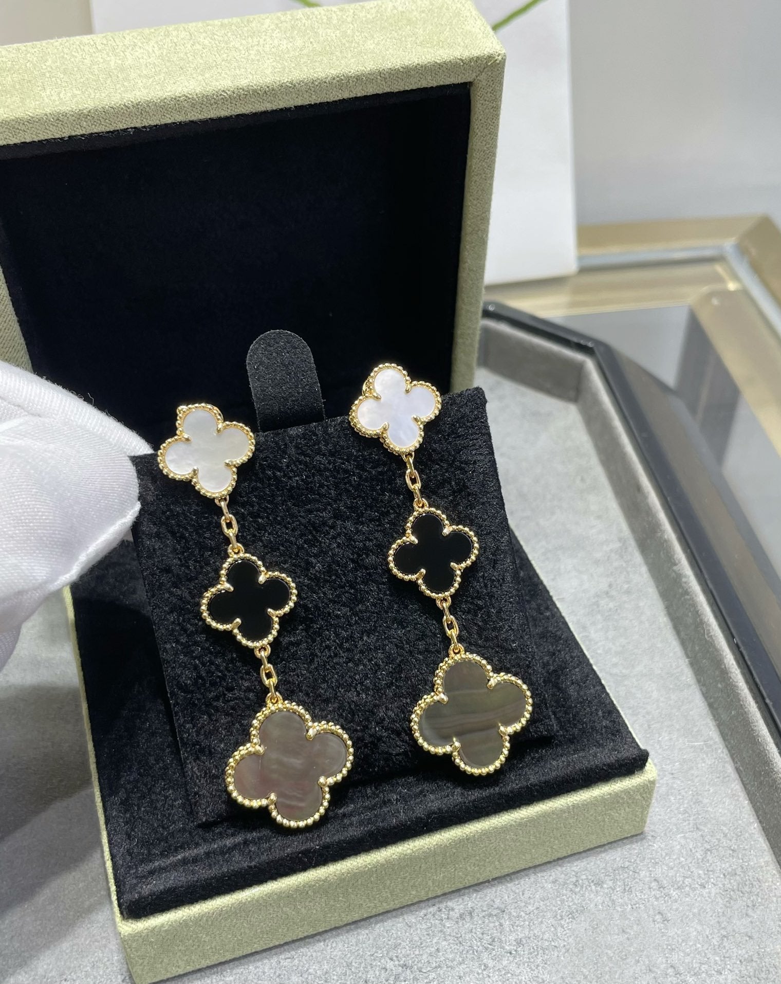 ¡®Dream¡¯CLOVER 3 MOTIV MOP ONYX DUNKEL MOP ROSÉGOLD OHRRINGE