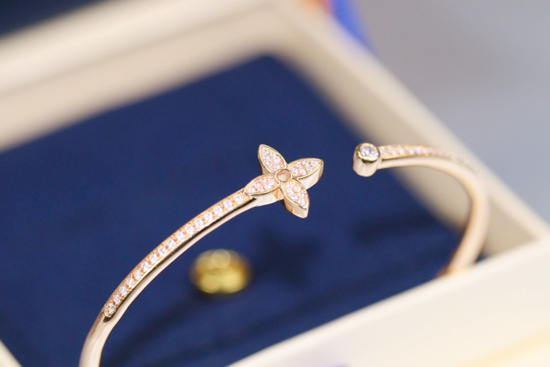¡®Dream¡¯IDYLLE PINK GOLD OPEN BRACELET DIAMOND PAVED