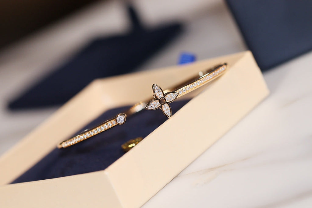 ¡®Dream¡¯IDYLLE GOLD OPEN BRACELET DIAMOND PAVED