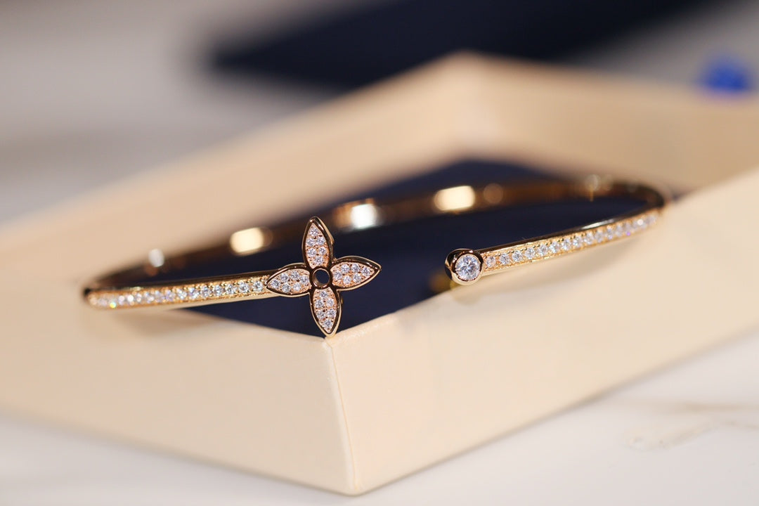 ¡®Dream¡¯IDYLLE GOLD OPEN BRACELET DIAMOND PAVED