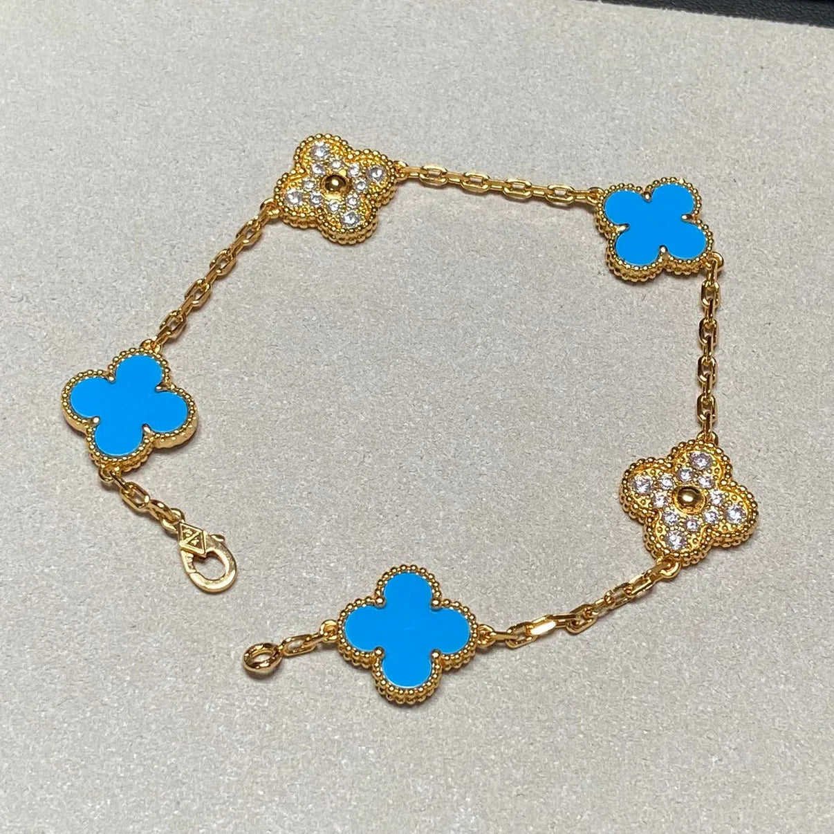 [Traum]Neue Kollektion CLOVER 5 MOTIF BLUE AGATE ARMBÄNDER