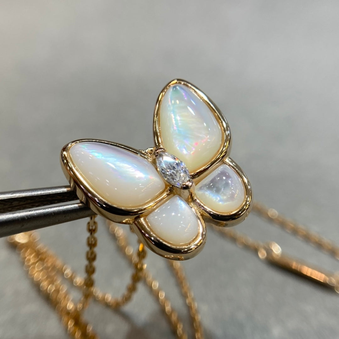 ¡®Dream¡¯BUTTERFLY MOP DIAMOND NECKLACE