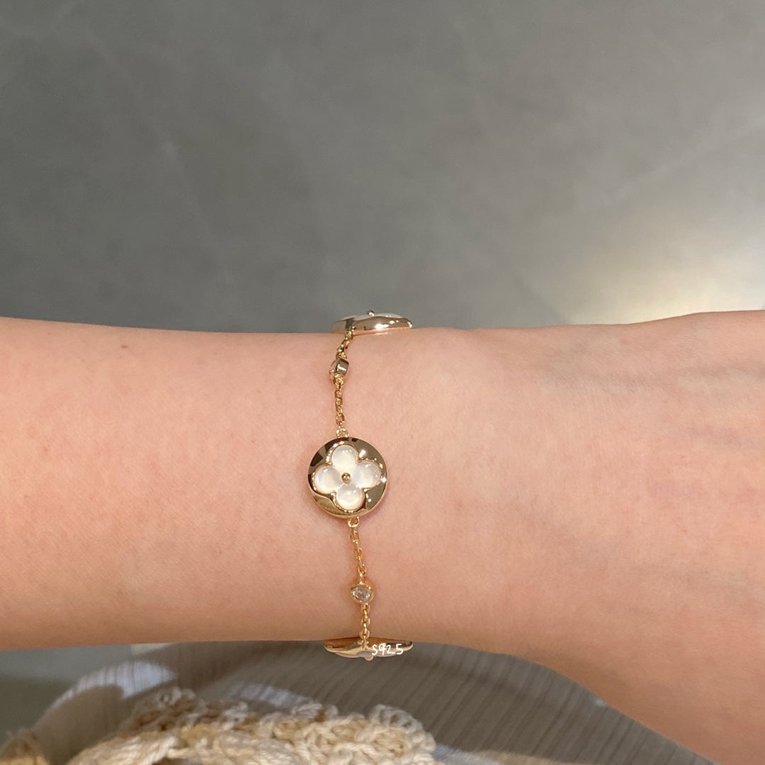 ¡®Dream¡¯STAR AND SUN 4 MOTIF WHITE MOP PINK GOLD BRACELET