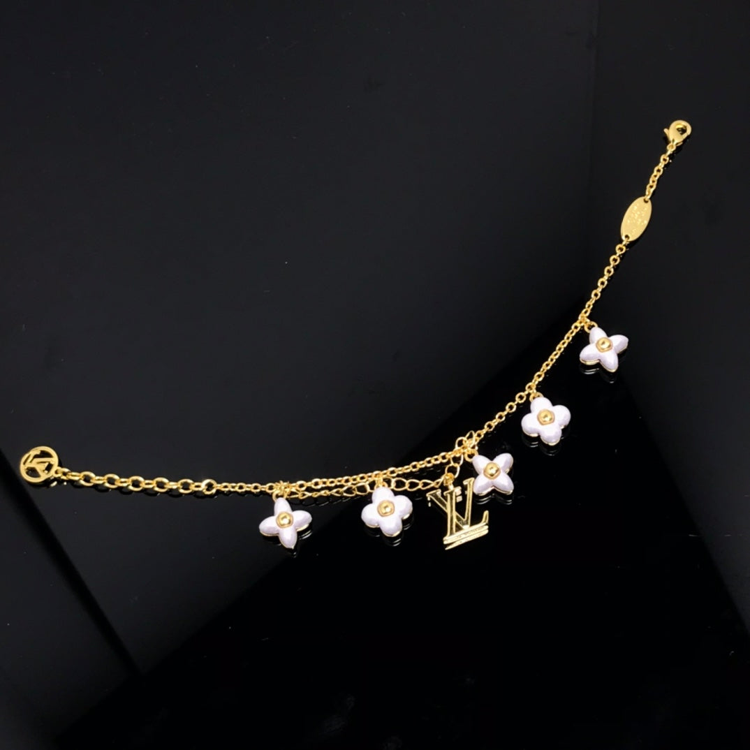 ¡®Dream¡¯LOGO 6 MOTIF STAR AND SUN GOLD BRACELET