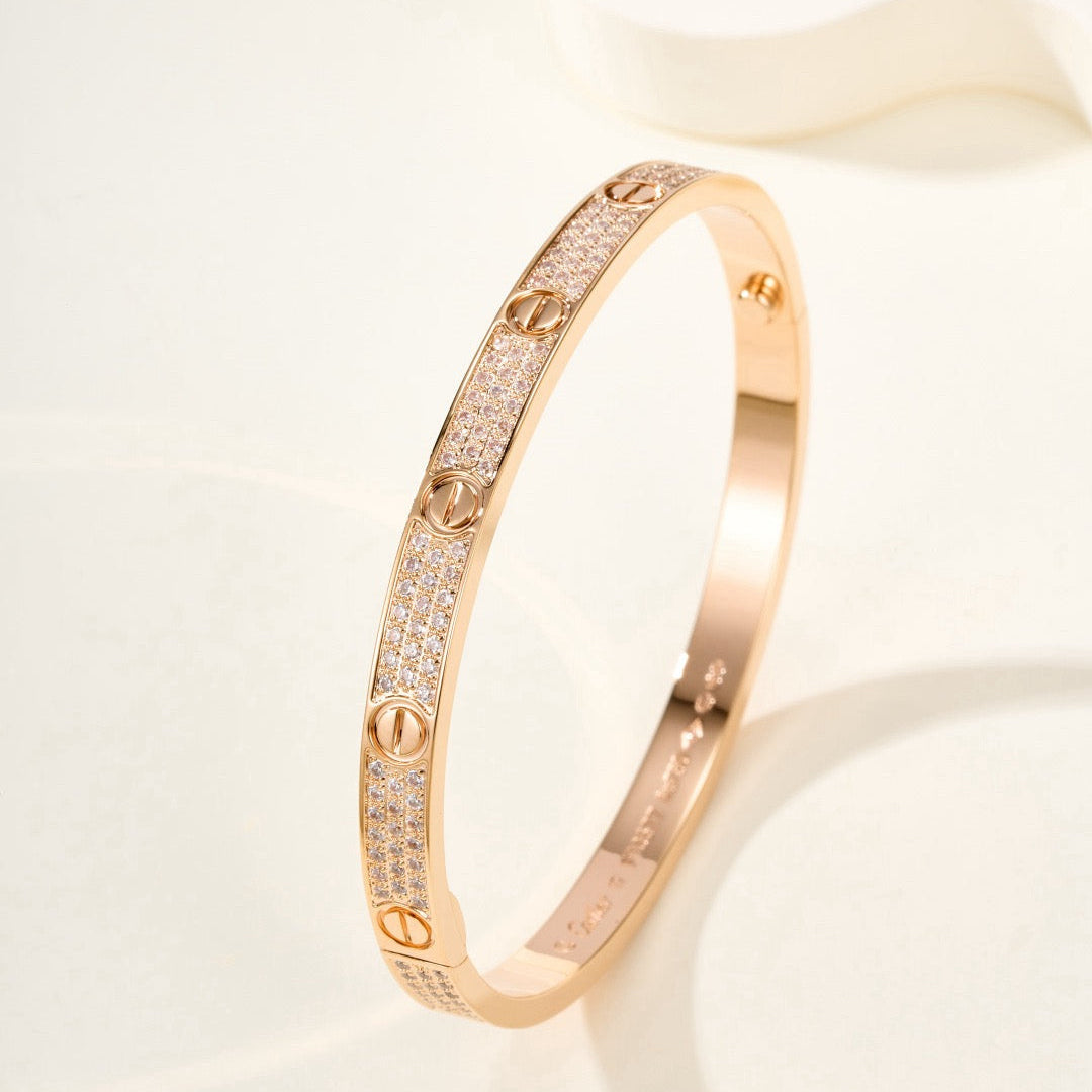 「ドリーム」LOVEブレスレット 4.8MM ダイヤモンドパヴェ