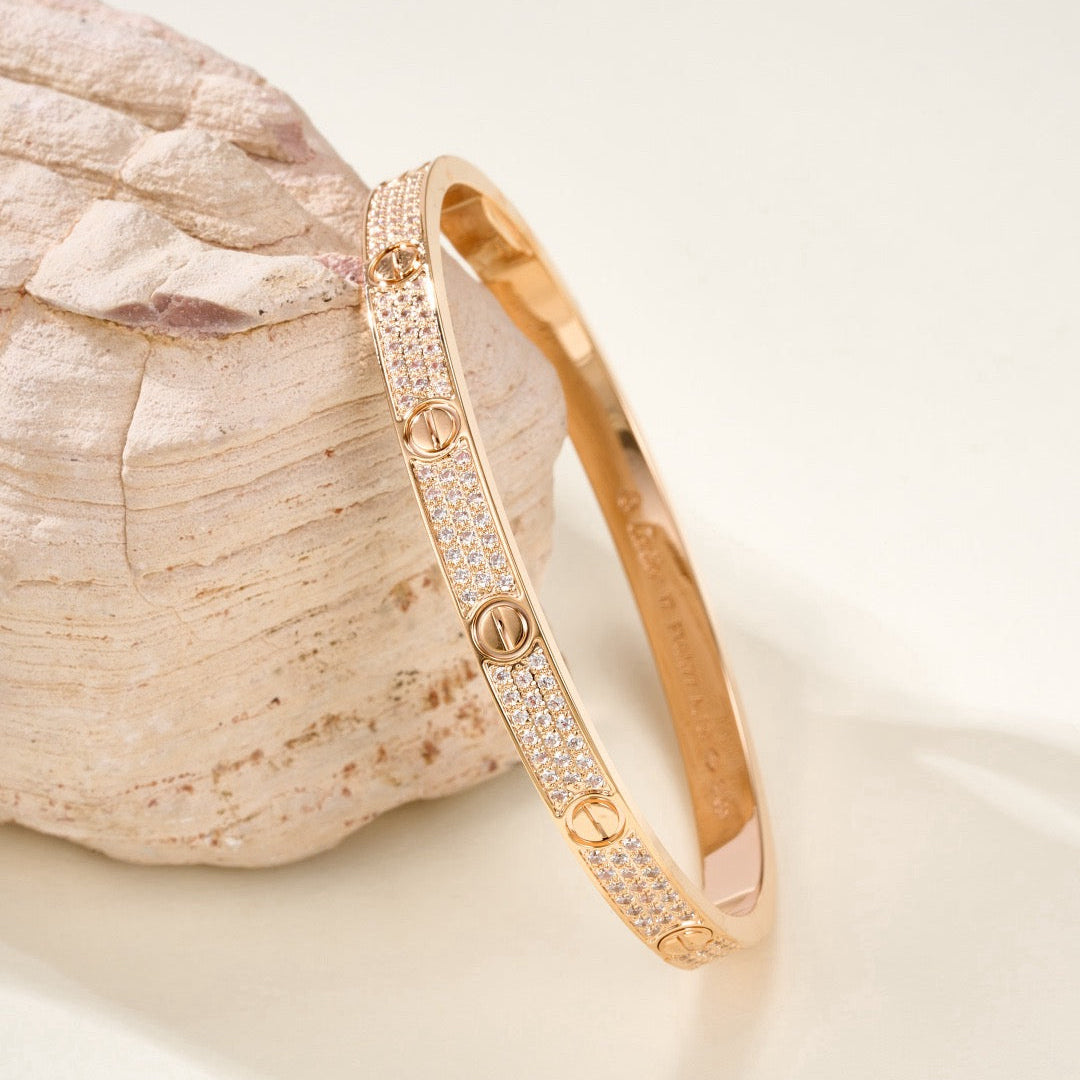 「ドリーム」LOVEブレスレット 4.8MM ダイヤモンドパヴェ