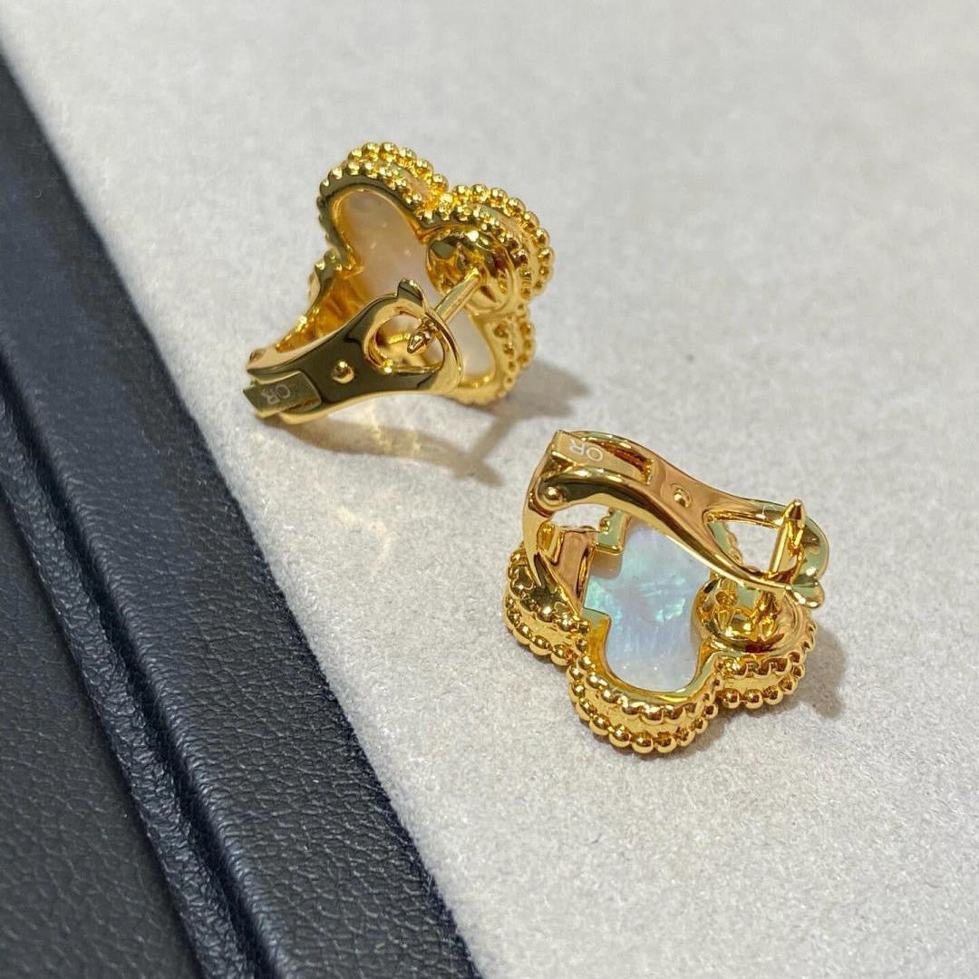 [Dream] CLOVER LARGE (20mm) 1 MOTIFS WHITE MOP STUD EARRINGS