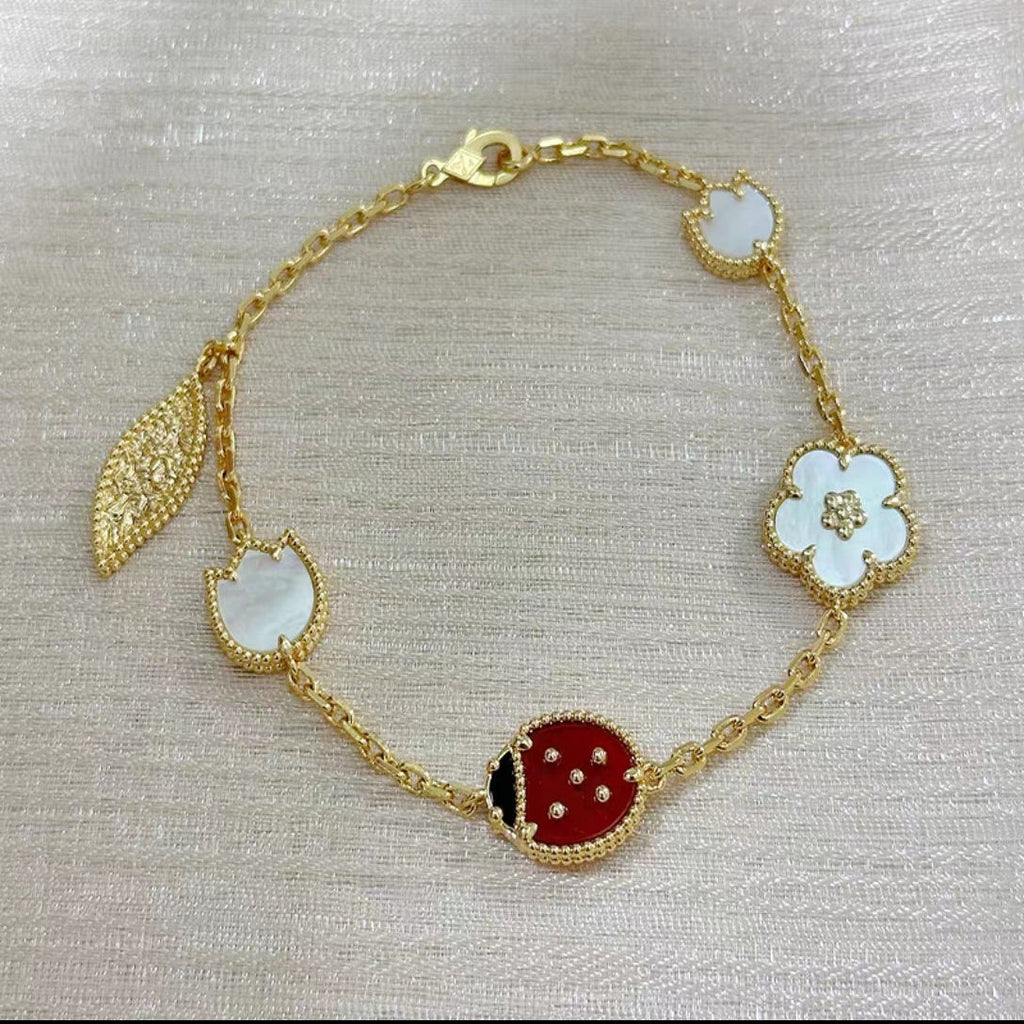 ¡®Dream¡¯LUCKY SPRING 5 MOTIF BRACELET