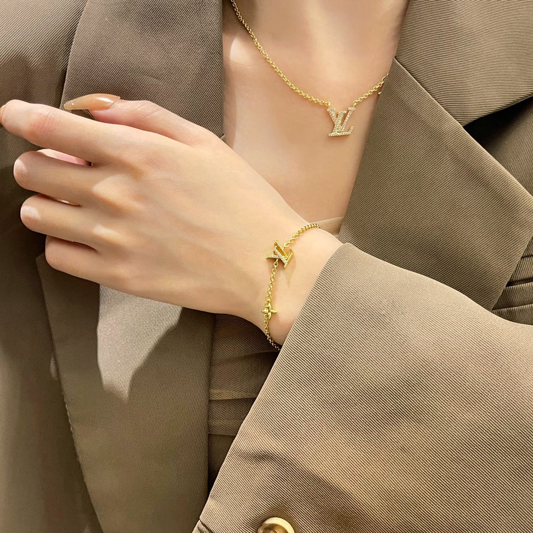 ¡®Dream¡¯LOGO STAR MOTIF GOLD BRACELET