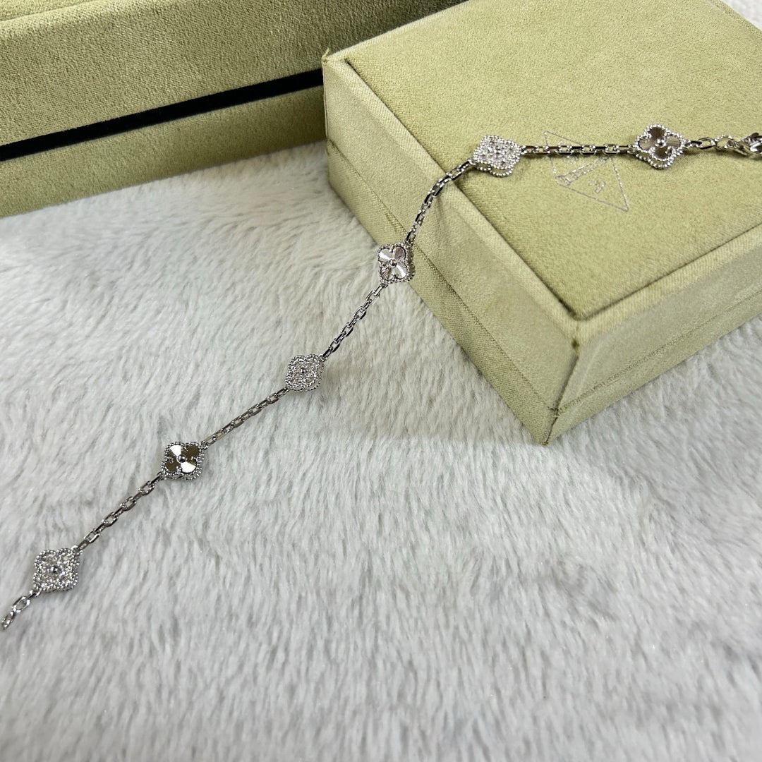 [¡®Dream¡¯]CLOVER 6 MOTIF DIAMOND LASER BRACELET