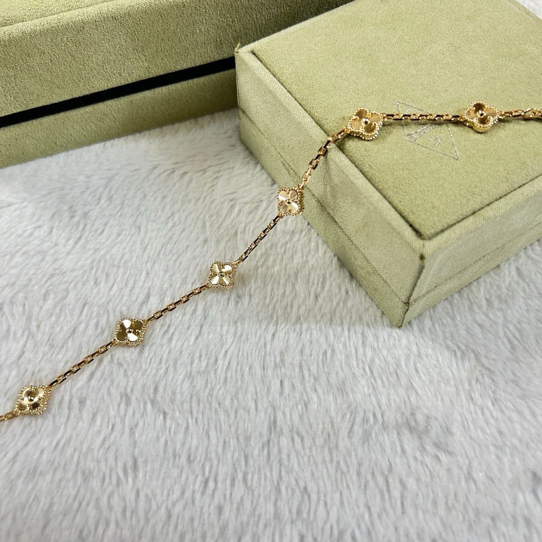 [Traum]Neues Kleeblatt-Armband mit 6 Diamant-Motiven