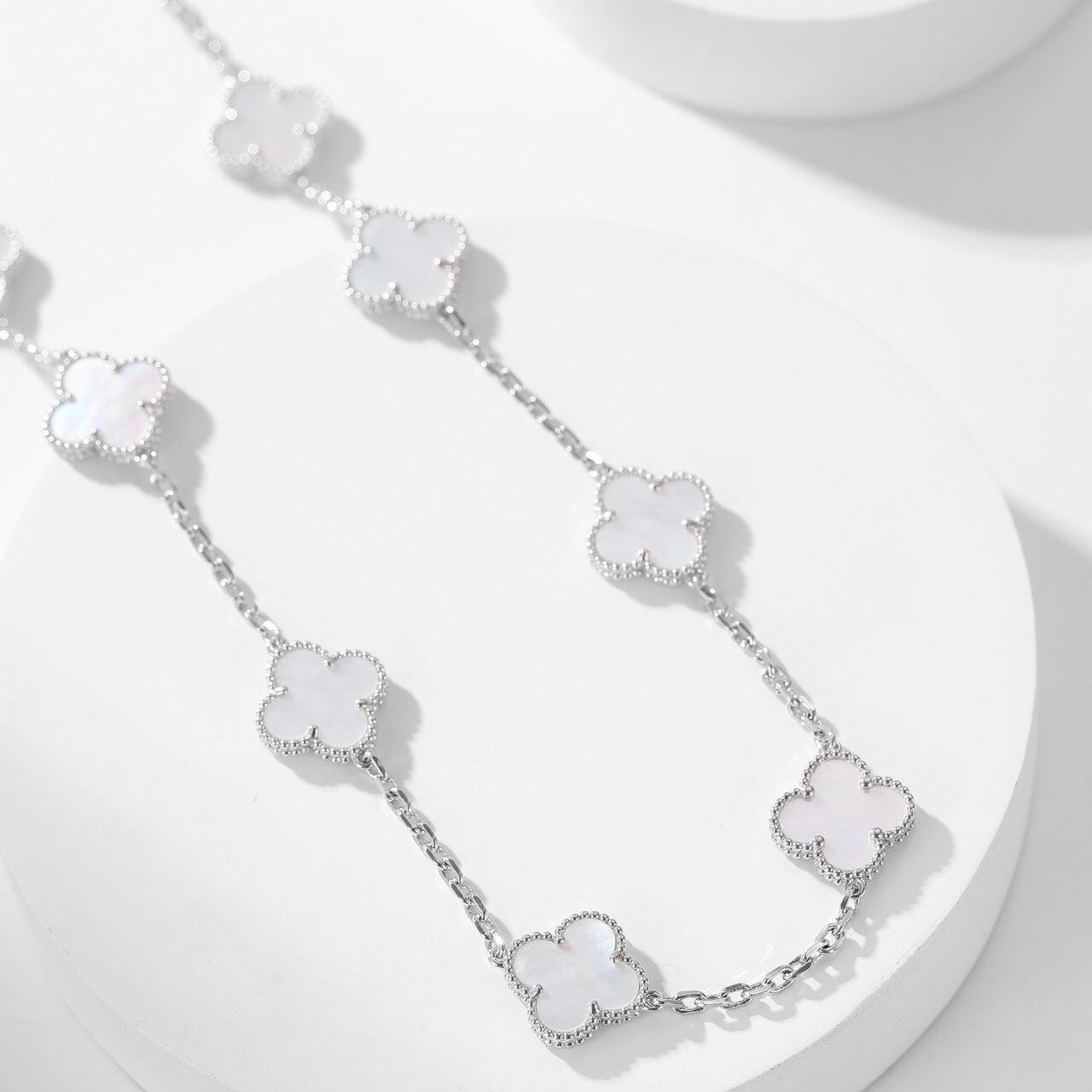 ¡®Dream¡¯CLOVER 10 MOTIFS WHITE MOTHER OF PEARL NECKLACE