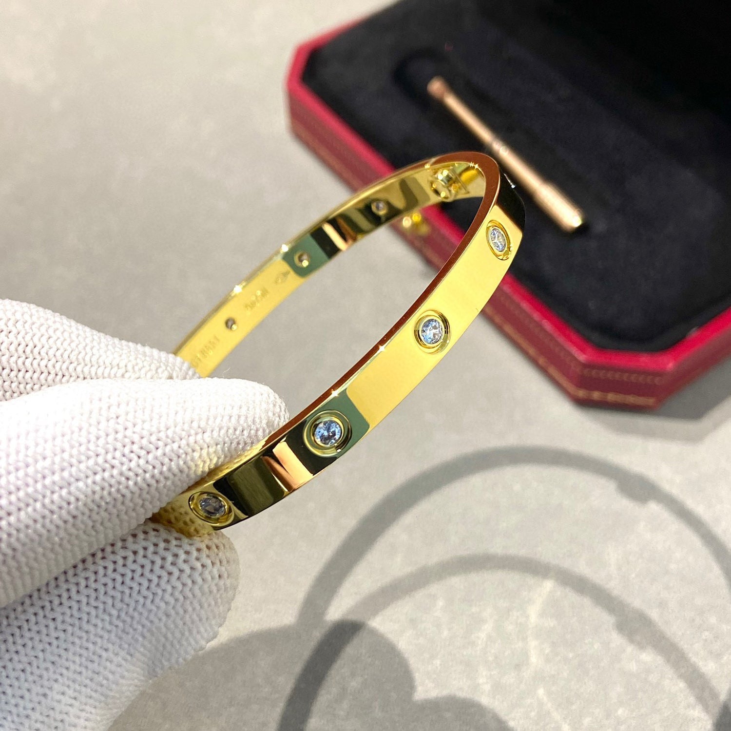 „DREAM“ LIEBESARMBAND 6.1MM 10 DIAMANTEN