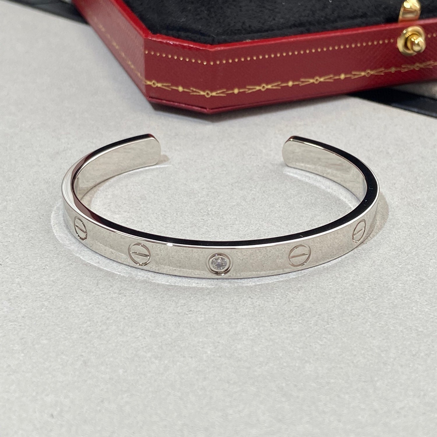 ®ドリーム®LOVEブレスレット 6.1MM 1ダイヤモンド オープンカフ