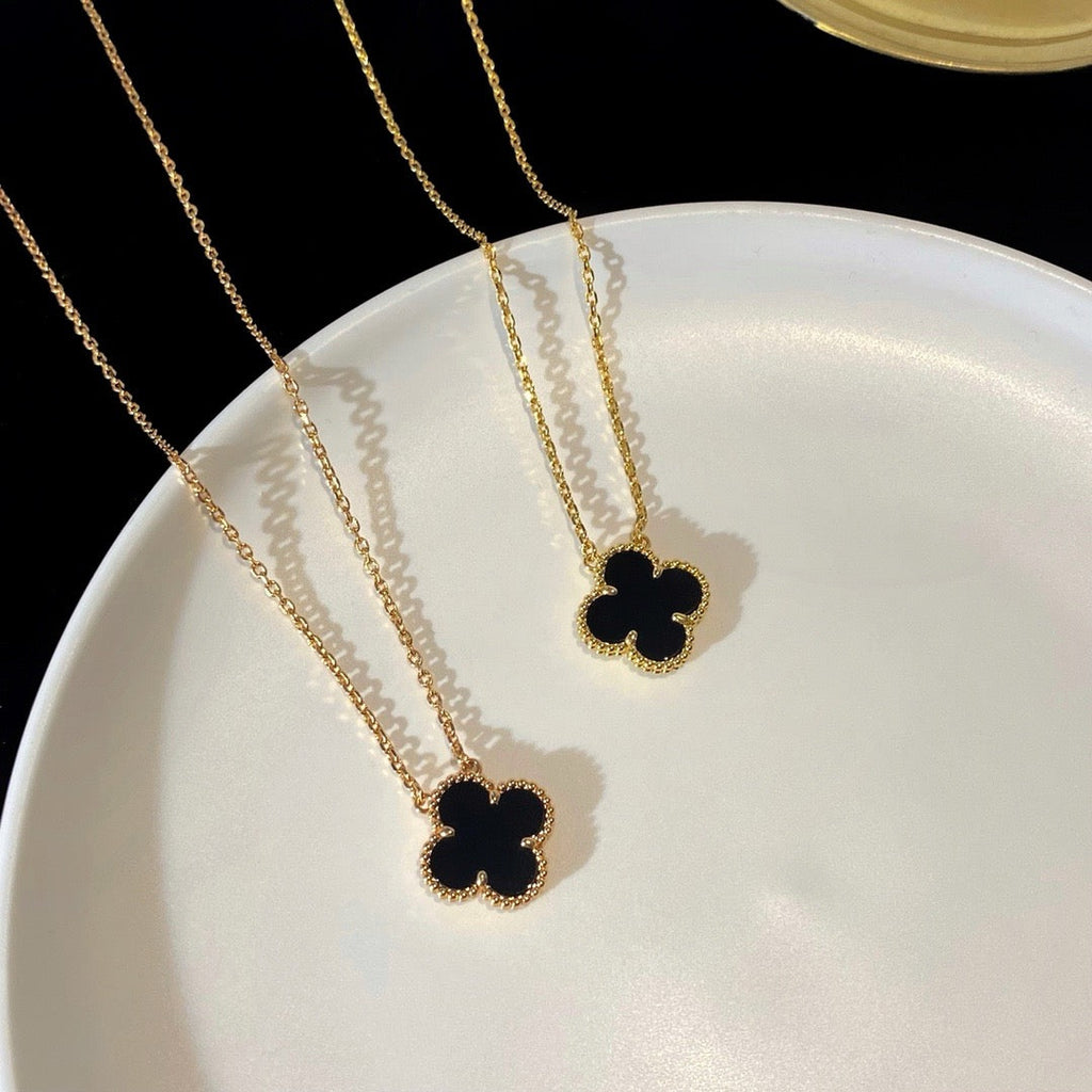 夢CLOVER 15MM ブラックオニキス シングル フラワー ネックレス