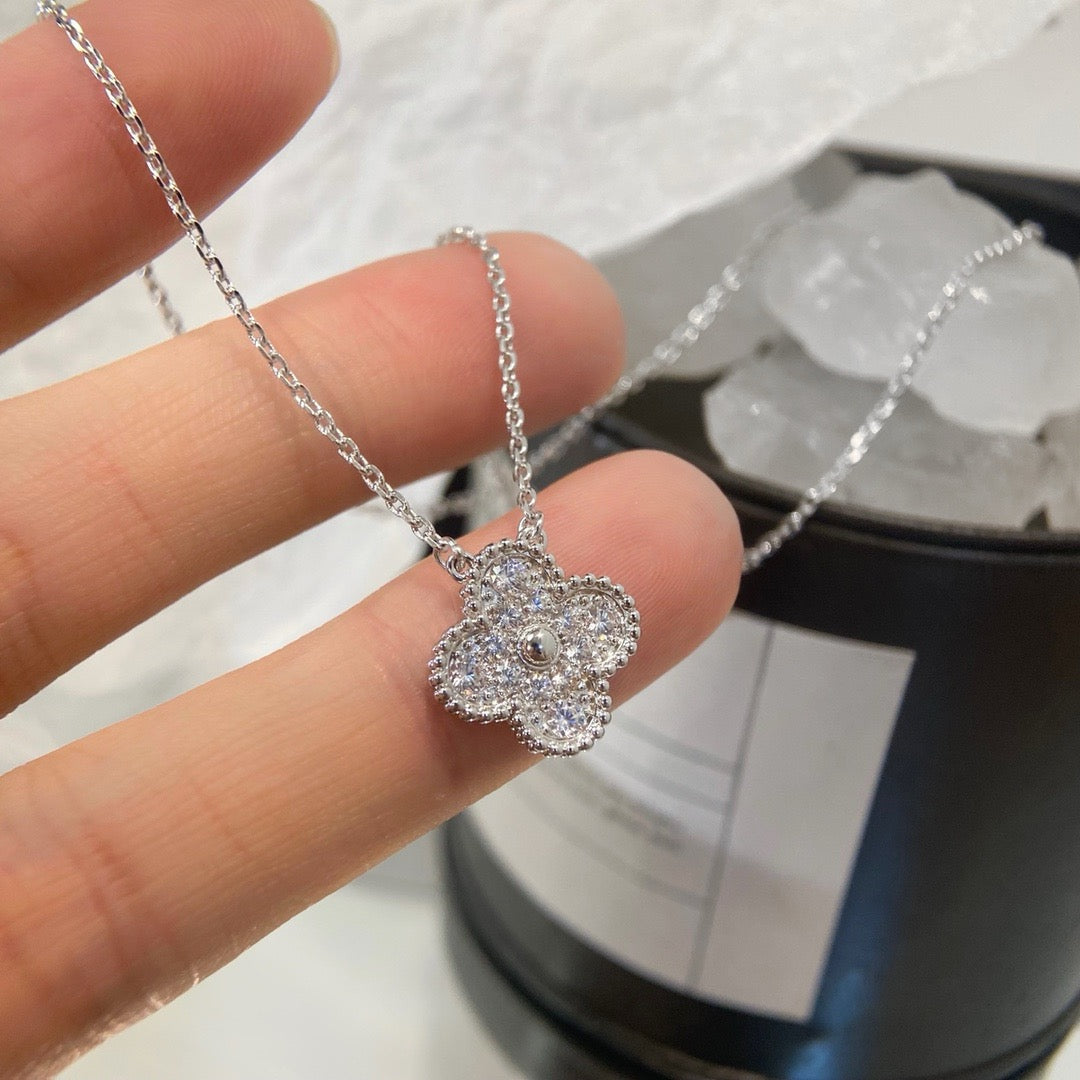 "Dream"CLOVER 15MM DIAMANT EINZELNE BLUMENKETTE