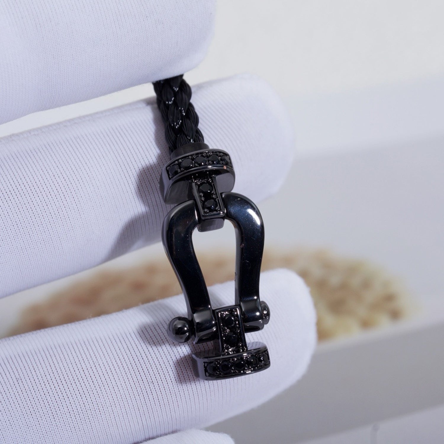 ¡®Dream¡¯FORCE GROSSE SERIE HUFEISEN SCHWARZES SAMURAI ARMBAND
