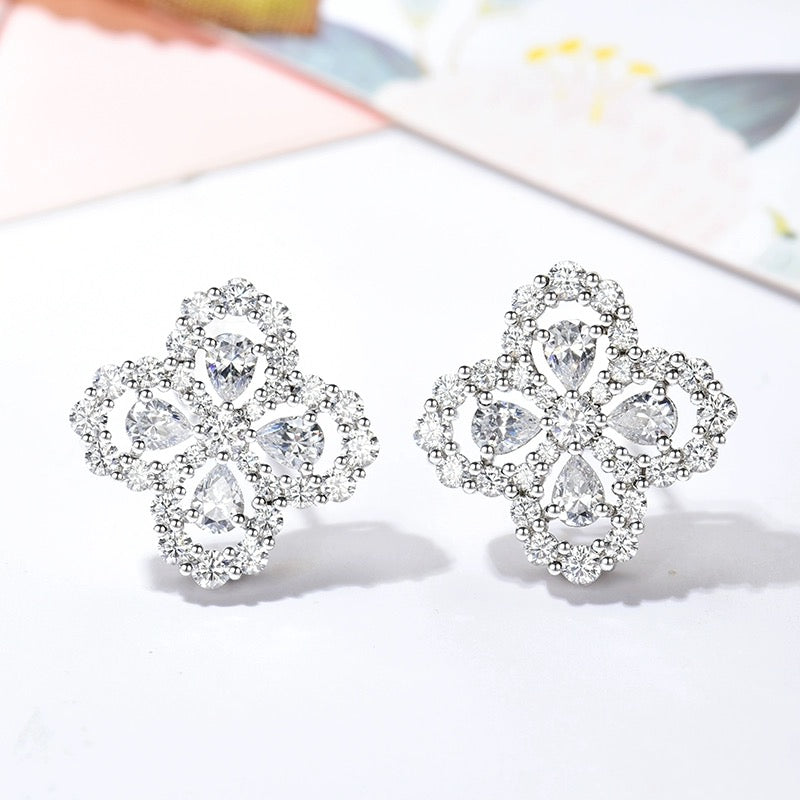 „Dream“-Ohrringe, vollflächiges Motiv mit Diamanten, 16 mm