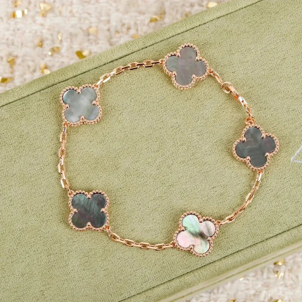 [Dream]New CLOVER 5 MOTIF GRAY MOP BRACELET COLLECTION