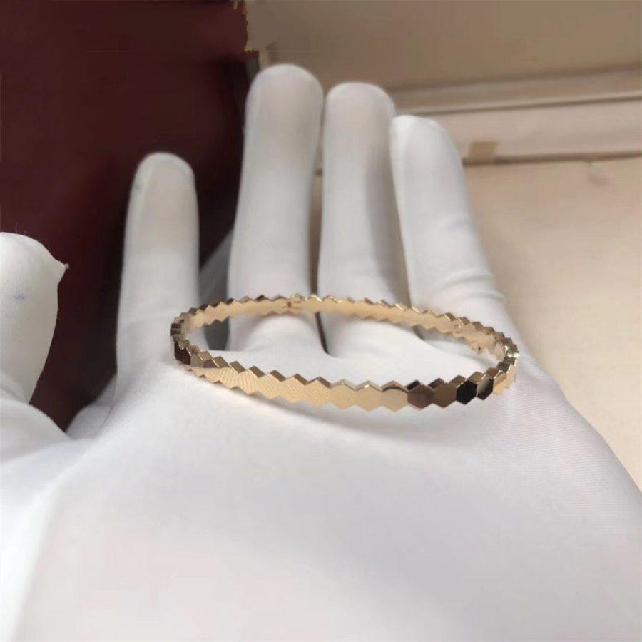 ¡®Dream¡¯BEE LOVE GOLD ARMREIF