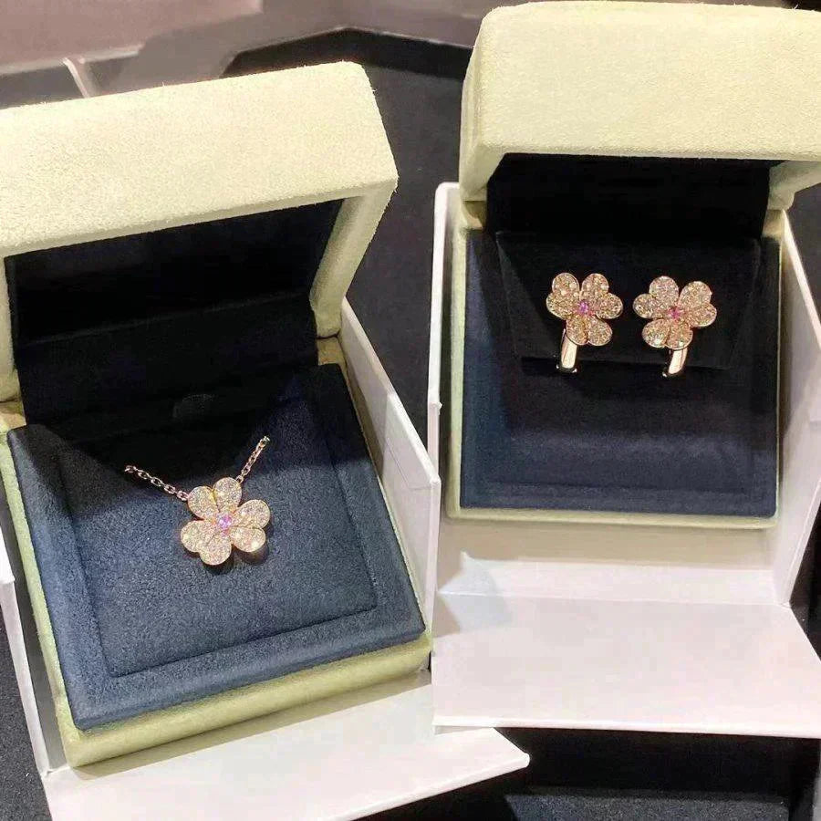 ¡®Dream¡¯FRIVOLE ROSE GOLD FLOWER DIAMOND NECKLACE