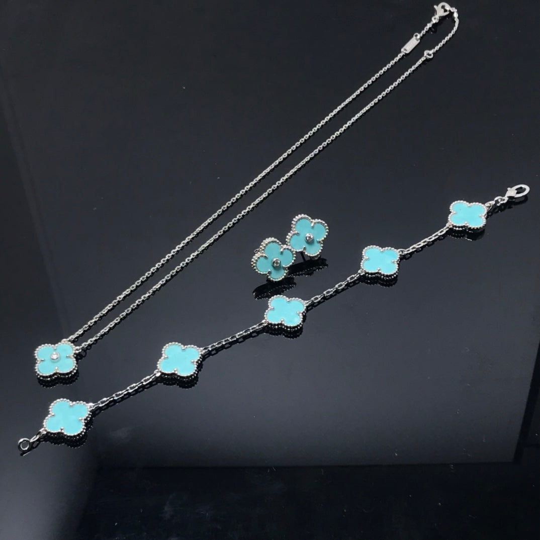 「ドリーム」クローバー 1 ダイヤモンド ブルースカイ シルバーピアス