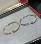 ¡®Dream¡¯PANTHERE FULL DIAMOND OPEN BRACELET